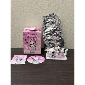 Tokidoki Cherry Blossom Cats Blind Box Figure - Kitten Cuddles